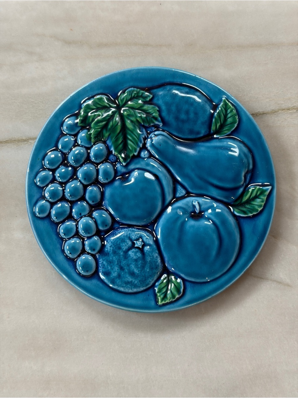 Inarco Japan Indigo Blue 6” decorative plate- fruit